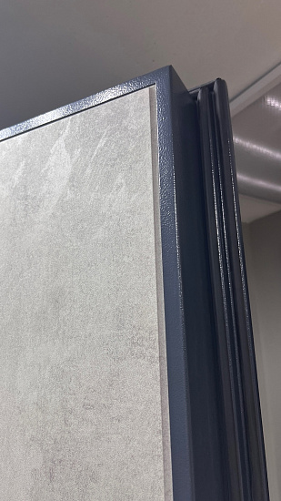 Входная дверь  