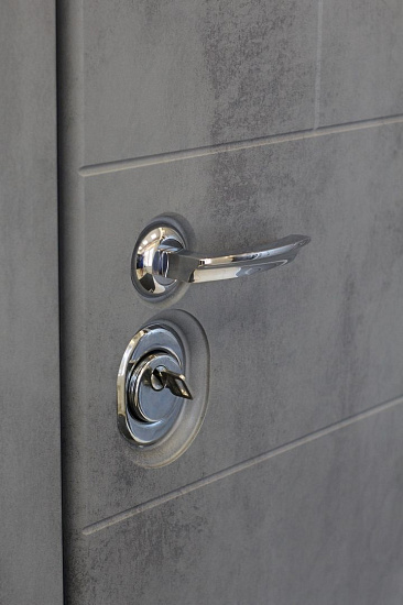 Входная дверь  