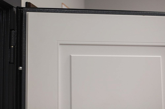 Входная дверь  