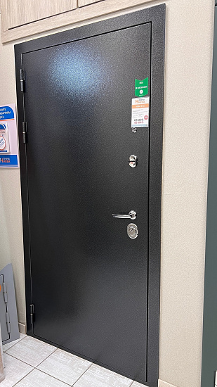 Входная дверь  