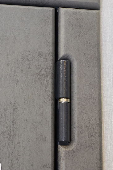 Входная дверь  