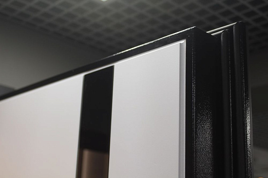 Входная дверь  