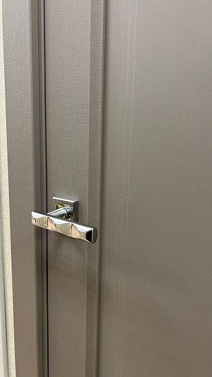 Межкомнатная дверь  