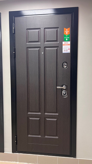 Входная дверь  