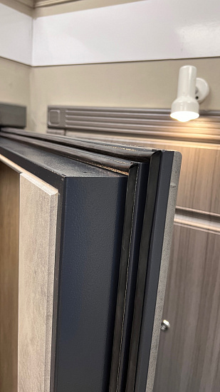 Входная дверь  