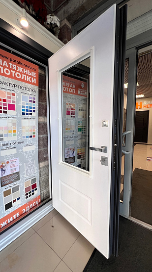 Входная дверь  