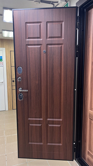 Входная дверь  