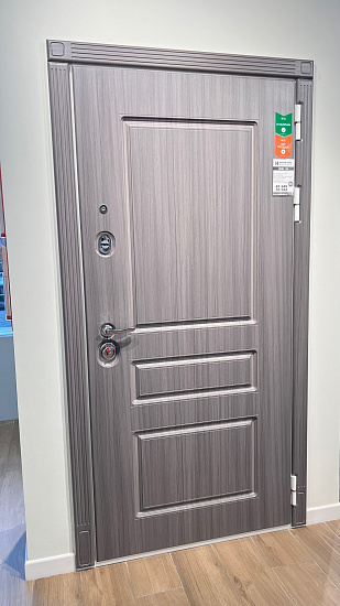 Входная дверь  