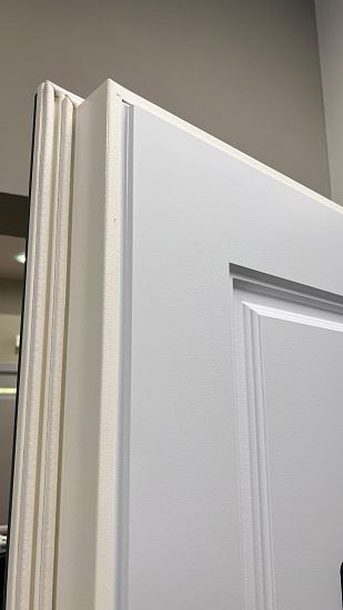 Входная дверь  