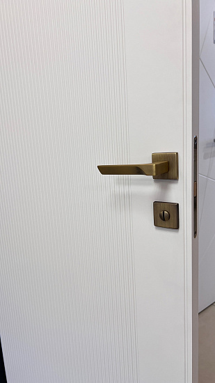 Межкомнатная дверь  