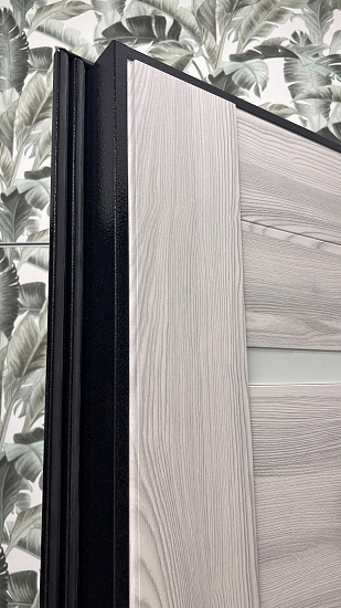 Входная дверь  