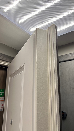 Входная дверь  