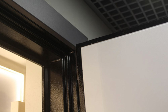 Входная дверь  