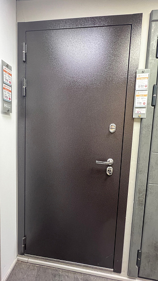 Входная дверь  