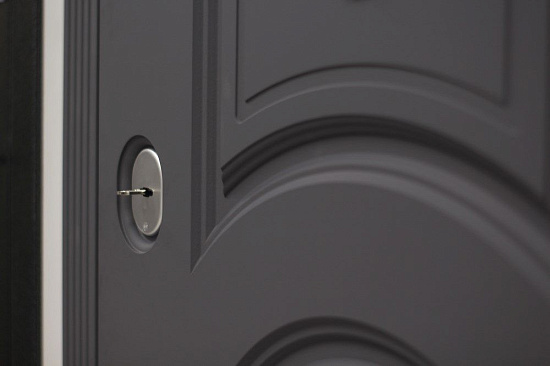 Входная дверь  