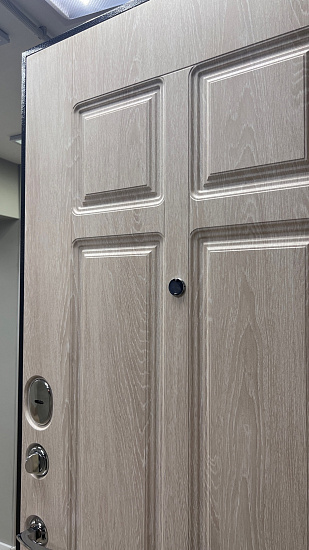 Входная дверь  